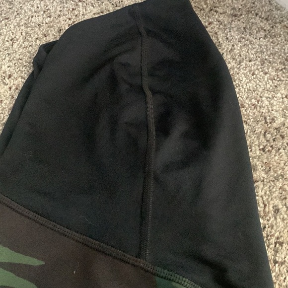 Ingrid&aIsabel maternity leggings size small - Picture 8 of 10